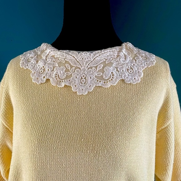 Crystal vintage Yellow Sweater with Lace Detail - Picture 2 of 6